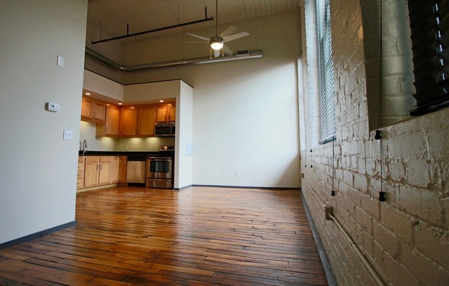 Studio, 1 bath, 454 sqft, $1,195, Unit APT 303