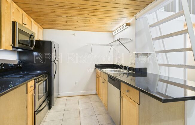 1 bed, 1 bath, 719 sqft, $1,220, Unit 203