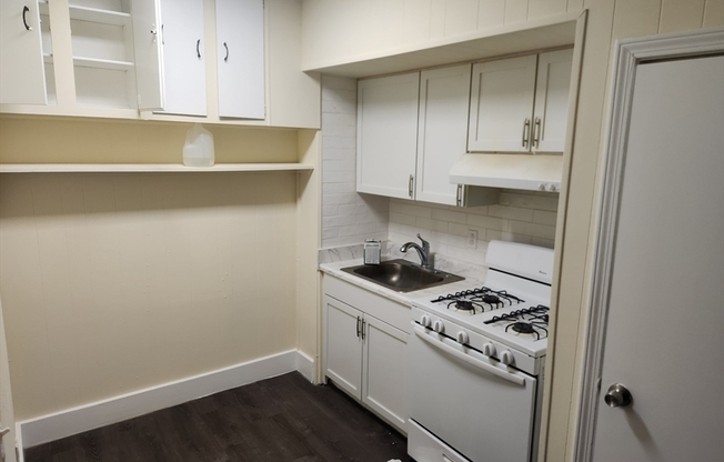 1 bed, 1 bath, 525 sqft, $1,900, Unit A