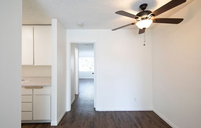 1 bed, 1 bath, 690 sqft, $1,850, Unit 078