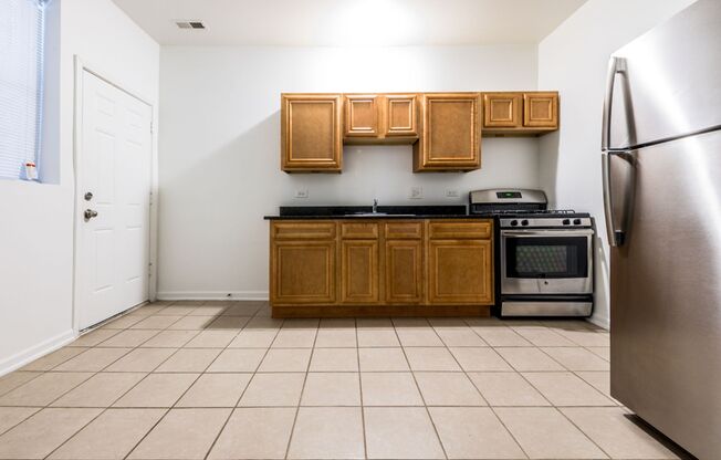 1357 N Homan