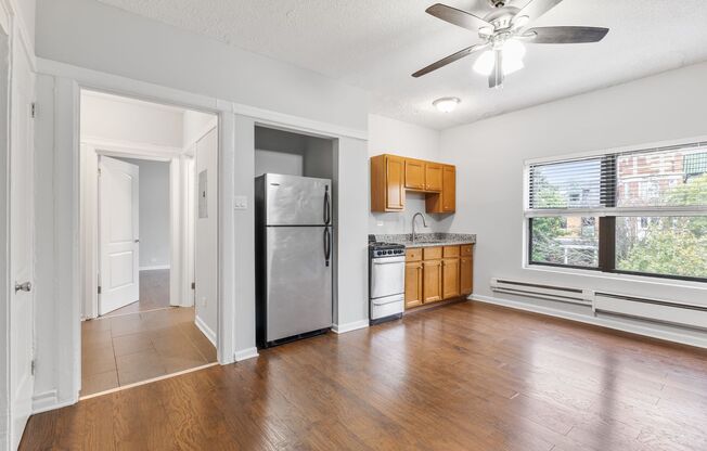 1 bed, 1 bath, 575 sqft, $1,850, Unit 303