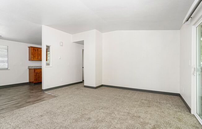 Erin Court Apartments - Call today for a tour !