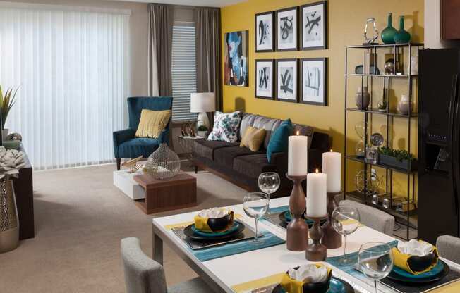 Veranda Highpointe Apartments Model Dining Room and Living Room