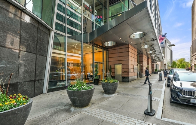 1 bed, 1.5 baths, 803 sqft, $4,750, Unit 19A