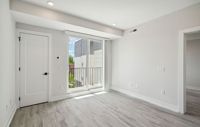 1 bed, 1 bath, 597 sqft, $1,650, Unit D02