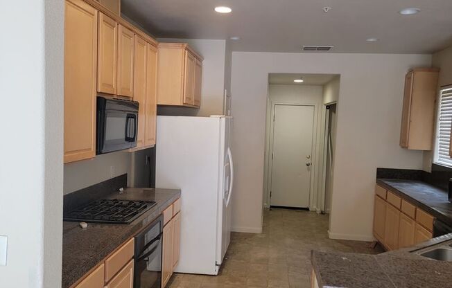 Adorable 3 bedroom 2.5 Bath Condo