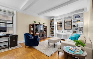 125 E 93 ST