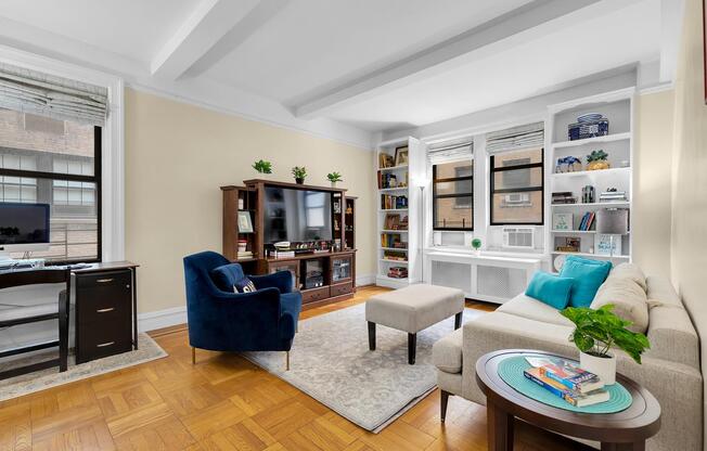 125 E 93 ST