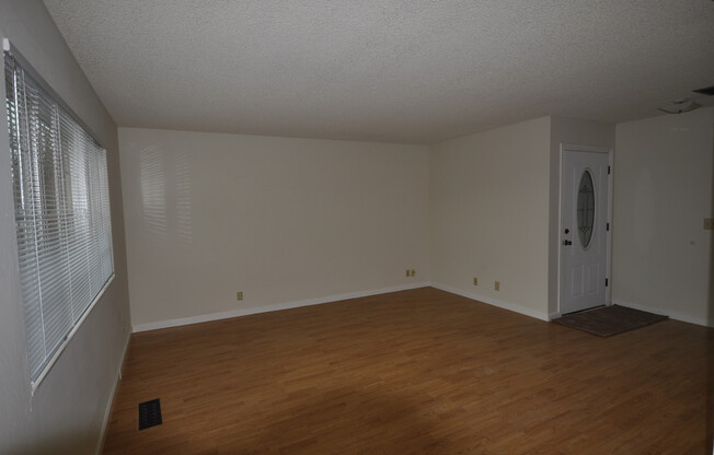 2 beds, 1 bath, $2,695