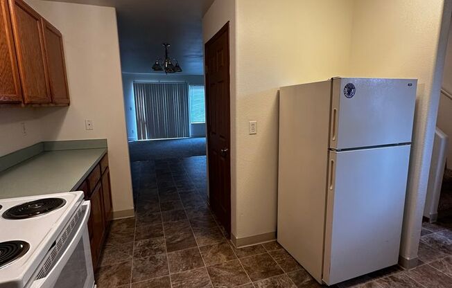 *Move In Special, Half off Rent! (See ad for details)*3 Bedroom, 1 and half Bathroom Duplex!