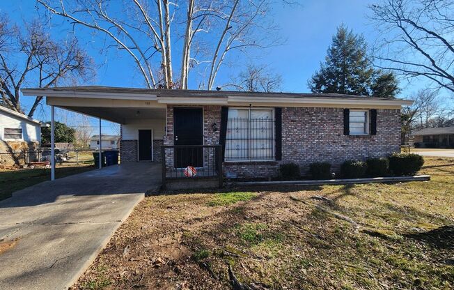 Welcome Home to 100 Blenden in North Little Rock - *$0 Deposit Option - Please read the full description*