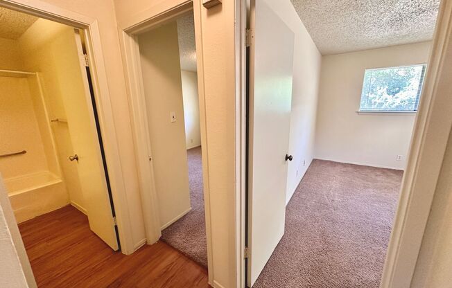 2 beds, 1 bath, 1,092 sqft, $1,450