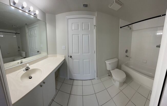 2 beds, 2 baths, 1,204 sqft, $2,049, Unit 10162-C2 - Bostonian