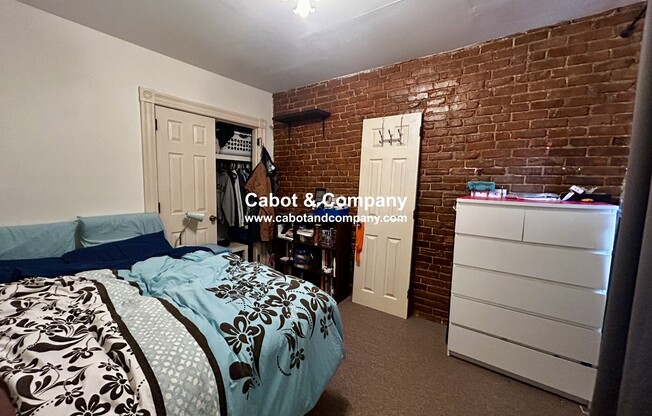 8 MEAD ST