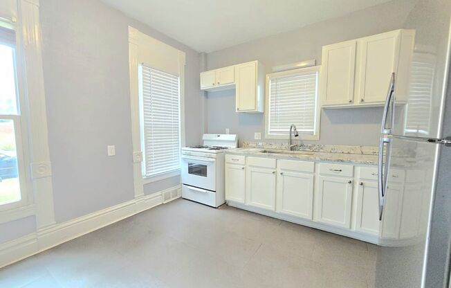 2 beds, 1 bath, $950, Unit 608 Leland Ave