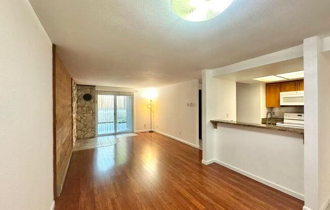 Beautiful Ground-Floor Condo Near Microsoft