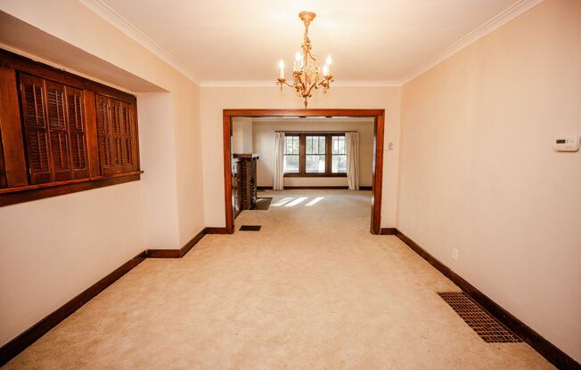 1452 Rollins Ave Rd.