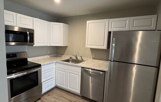 2 beds, 1 bath, $1,150, Unit Unit 4