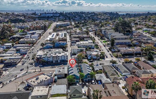 2-Story OB/Point Loma Townhome w/1 Car Garage