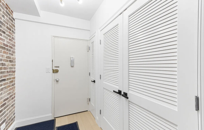 Studio, 1 bath, $3,700, Unit 6A