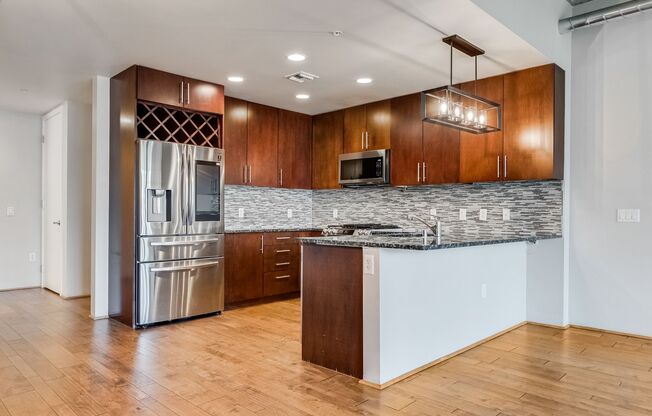 2 beds, 2.5 baths, $3,300, Unit UNIT 123