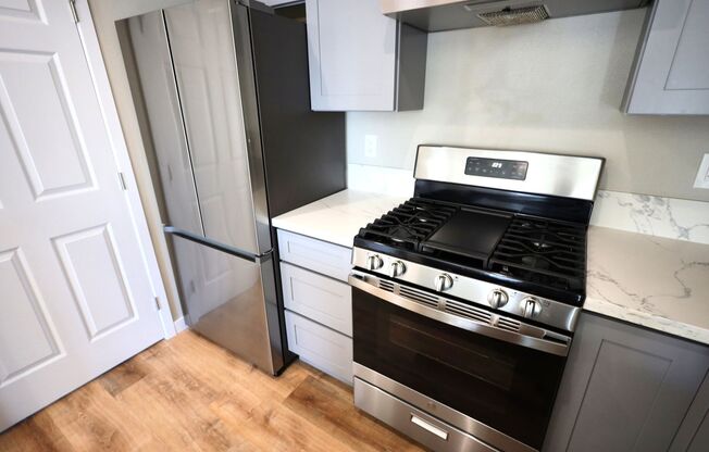 Private Studio 703 N Lincoln St, Orange CA 92867 - AVAILABLE