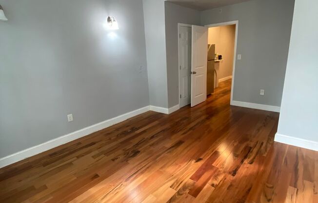 1631 S Broad