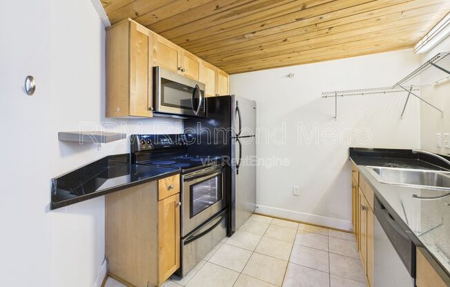 1 bed, 1 bath, 719 sqft, $1,220, Unit 203