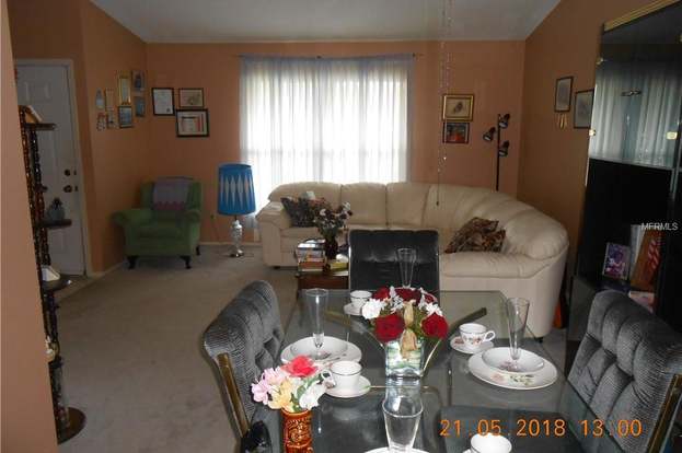 1005 RED OAK CIR