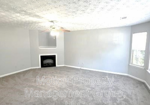 5556 PINERIDGE CT