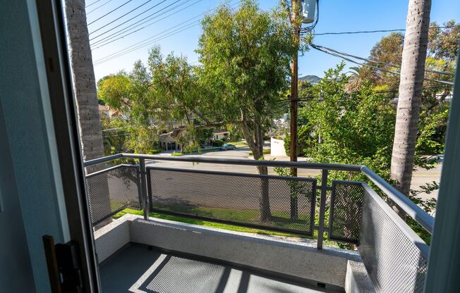 2 beds, 2 baths, 1,250 sqft, $2,898, Unit 103