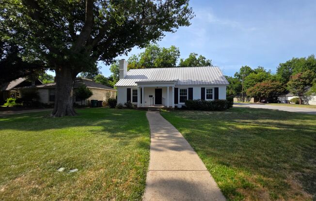 4 Bedroom/3 Bathroom House For Lease--Two Blocks from TCU Campus!