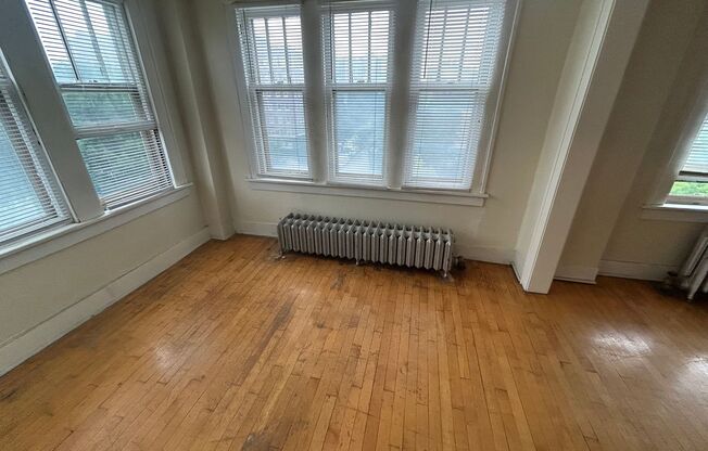 1 bed, 1 bath, $1,195, Unit 60