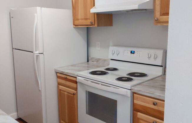 2 beds, 1 bath, $1,350, Unit 07