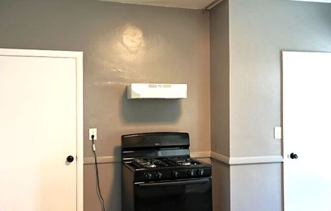 1 bed, 1 bath, 800 sqft, $1,195, Unit 59 Unit 1