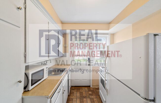 2 beds, 1 bath, $1,150