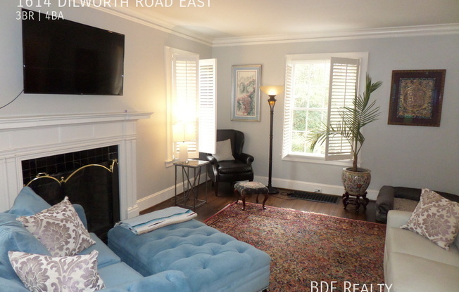 1614 DILWORTH RD E