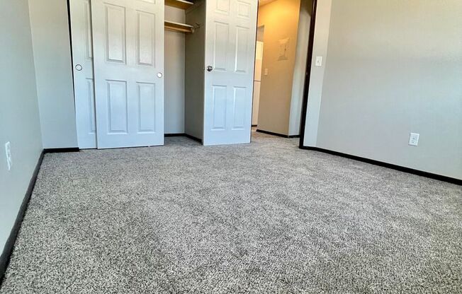 2 beds, 1 bath, 850 sqft, $1,025, Unit H 201