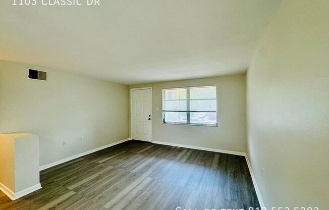 1103 CLASSIC DR
