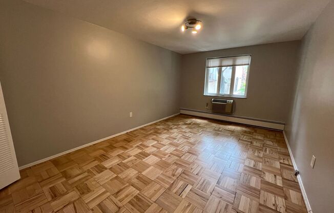 1 bed, 1 bath, 800 sqft, $1,399, Unit 600 South Highland Ave. #203