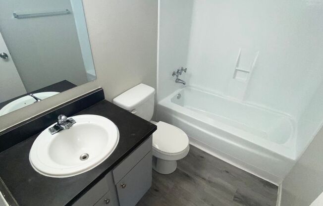 1 bed, 1 bath, 575 sqft, $944, Unit 272