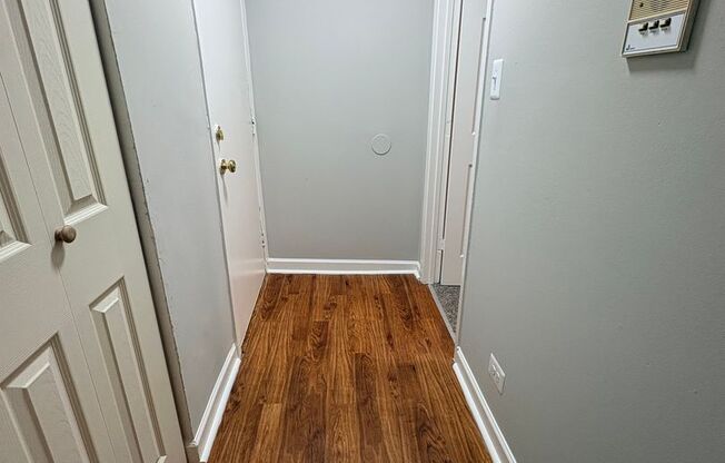 1 bed, 1 bath, 650 sqft, $1,050, Unit WL 207