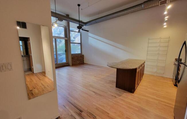 417 S Jefferson St 311B