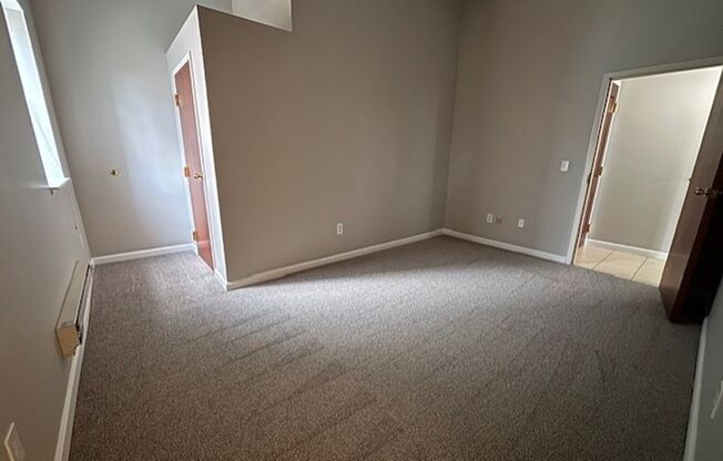 2 beds, 2 baths, 937 sqft, $1,479, Unit 512