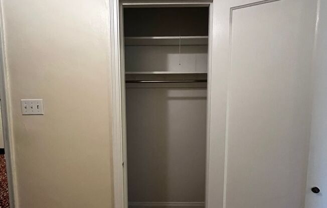 2 beds, 1 bath, 975 sqft, $2,055, Unit Royal York 802