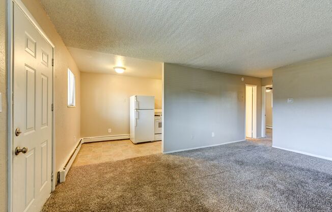 2 beds, 1 bath, 605 sqft, $1,495, Unit 32