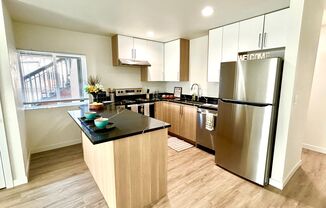 Kamden Place: Leasing Specials! Balconies, Lawn Space, Quiet Community in Pasco