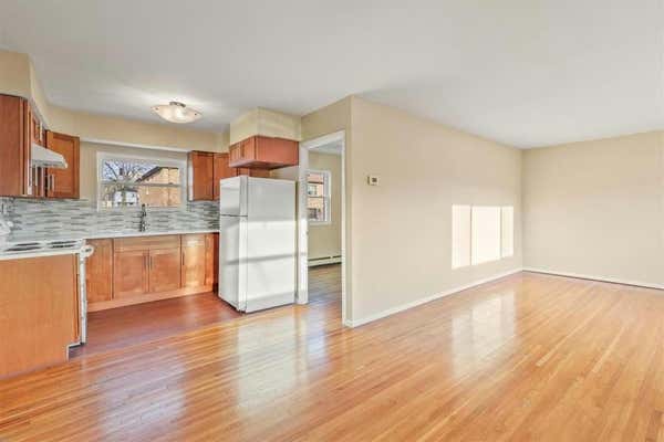 3 beds, 1 bath, 1,100 sqft, $3,000, Unit 2