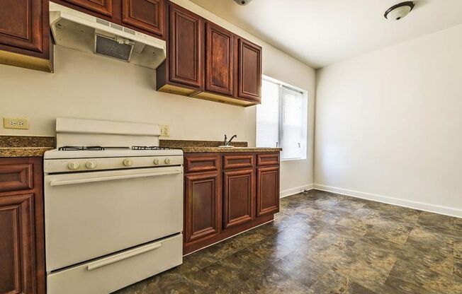 7109 S Ridgeland